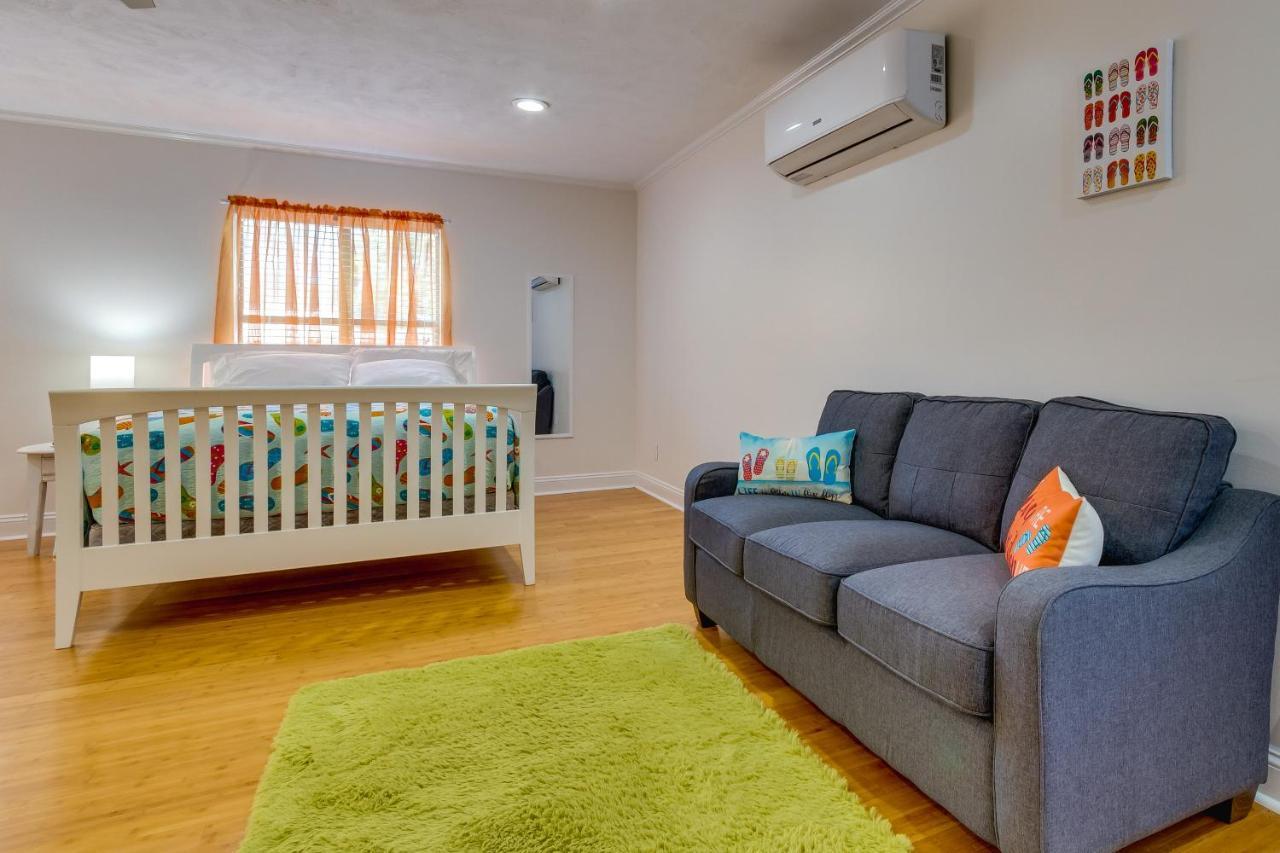 Gulf Breeze Vacation Rental For 2 With Pool Access! 외부 사진