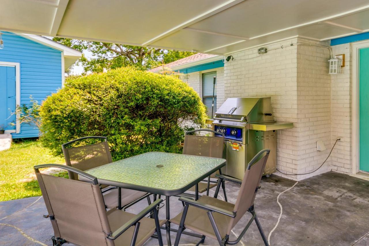 Gulf Breeze Vacation Rental For 2 With Pool Access! 외부 사진