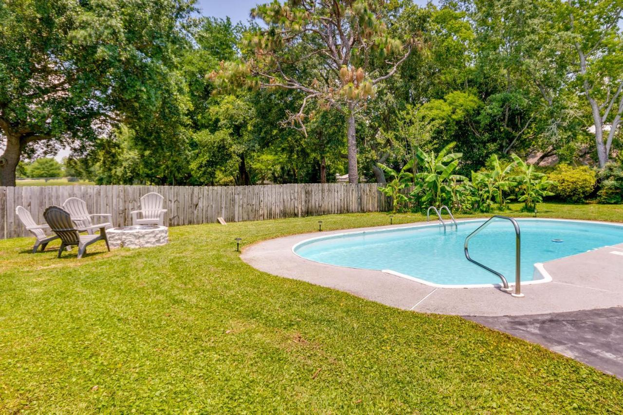 Gulf Breeze Vacation Rental For 2 With Pool Access! 외부 사진